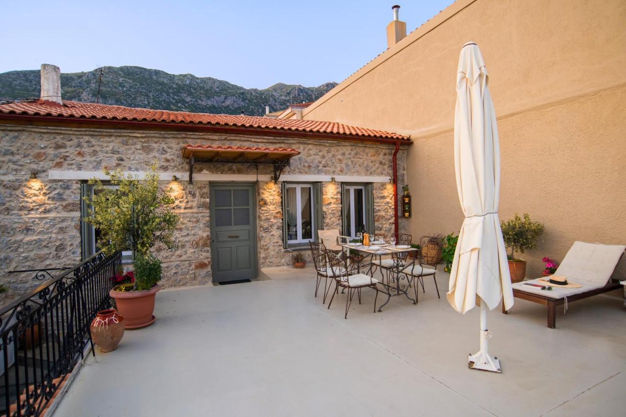 Guesthouse Simou With View 3 Bedrooms Arachova Esterno foto